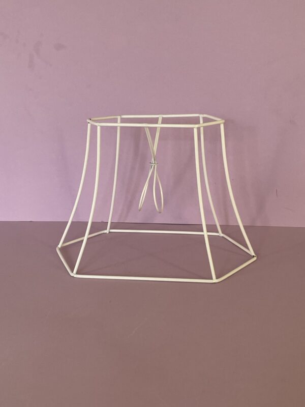 Lampskärmsstomme till bordslampa, höjd 13,5 cm